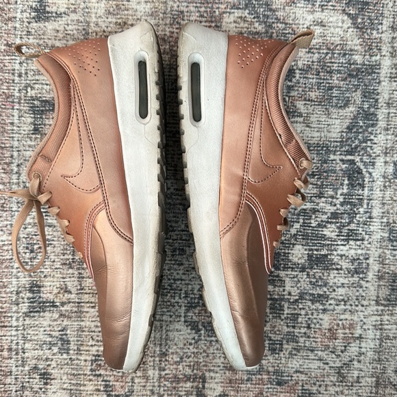 Nike Air max thea rose gold size 9.5 - Picture 2 of 7